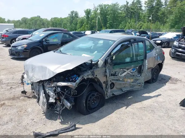 2T1BURHEXGC558715 2016 TOYOTA COROLLA - Image 2