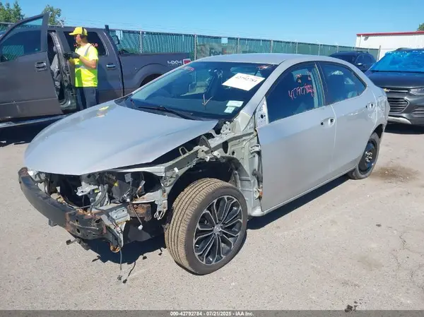 2T1BURHEXGC616192 2016 TOYOTA COROLLA - Image 2