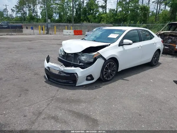 2T1BURHEXGC631646 2016 TOYOTA COROLLA - Image 2