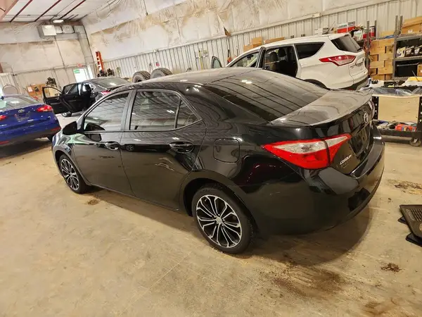 2T1BURHEXGC661570 2016 TOYOTA COROLLA - Image 2