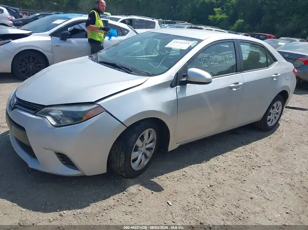 2T1BURHEXGC664887 2016 TOYOTA COROLLA - Image 2