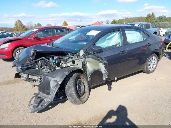 2T1BURHEXGC670477 2016 TOYOTA COROLLA - Image 2