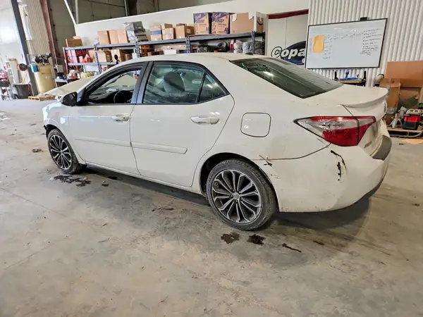 2T1BURHEXGC676683 2016 TOYOTA COROLLA - Image 2