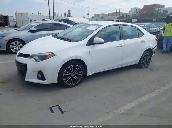 2T1BURHEXGC695072 2016 TOYOTA COROLLA - Image 2