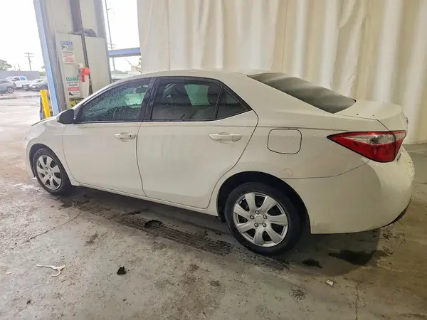 2T1BURHEXGC726062 2016 TOYOTA COROLLA - Image 2