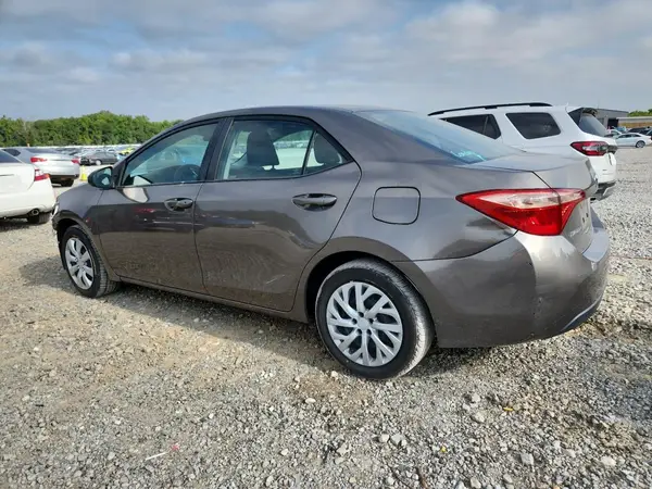 2T1BURHEXHC748368 2017 TOYOTA COROLLA - Image 2