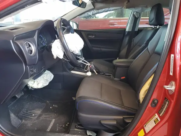 2017 TOYOTA COROLLA auction photo 7