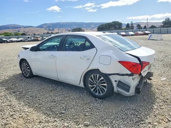 2T1BURHEXHC753540 2017 TOYOTA COROLLA - Image 2