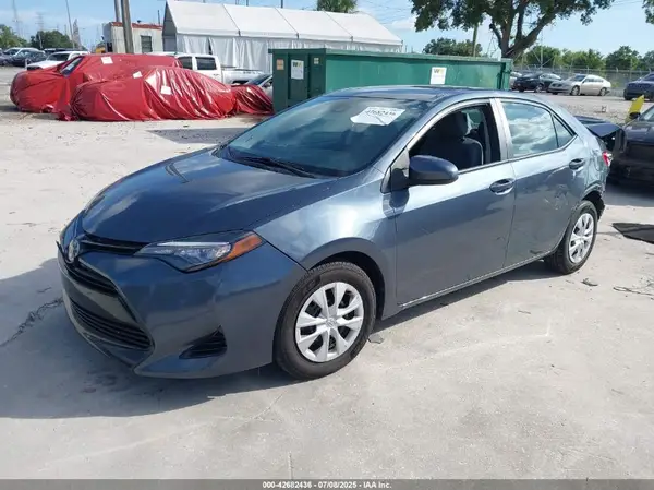 2T1BURHEXHC753988 2017 TOYOTA COROLLA - Image 2
