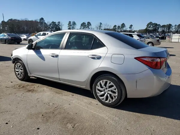 2T1BURHEXHC762741 2017 TOYOTA COROLLA - Image 2
