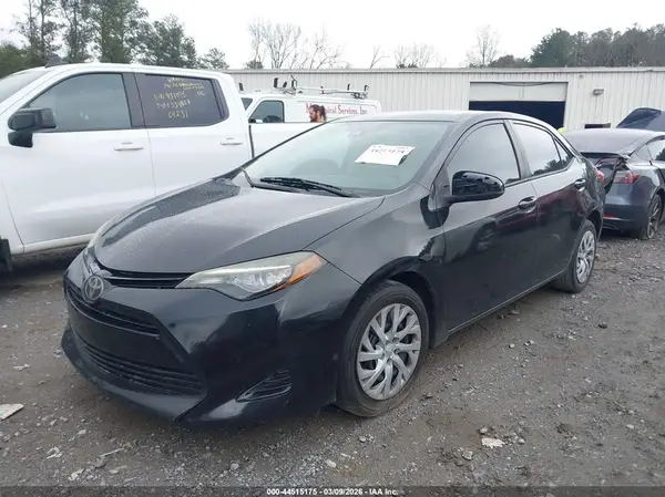 2T1BURHEXHC768393 2017 TOYOTA COROLLA - Image 2