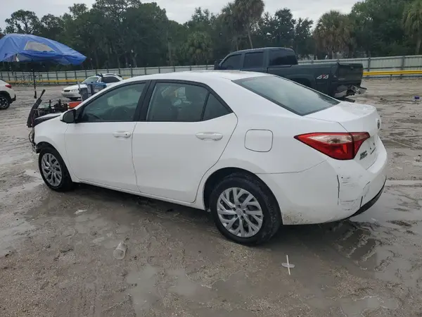 2T1BURHEXHC770306 2017 TOYOTA COROLLA - Image 2
