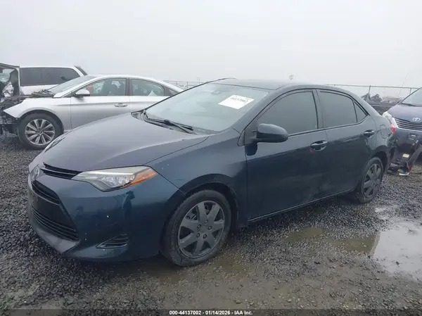 2T1BURHEXHC770600 2017 TOYOTA COROLLA - Image 2