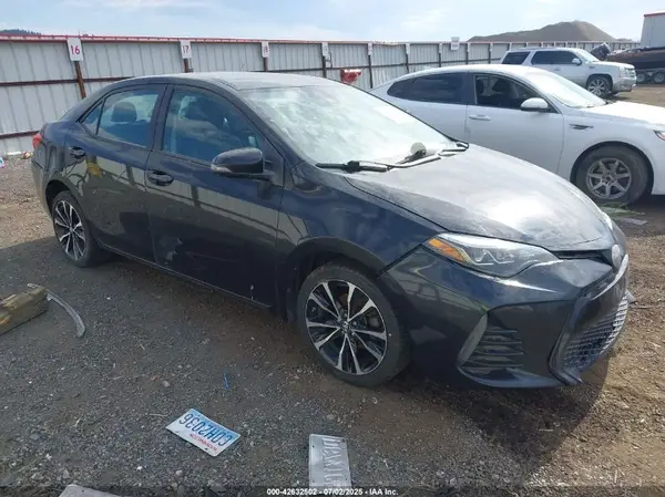 2T1BURHEXHC771939 2017 TOYOTA COROLLA - Image 1