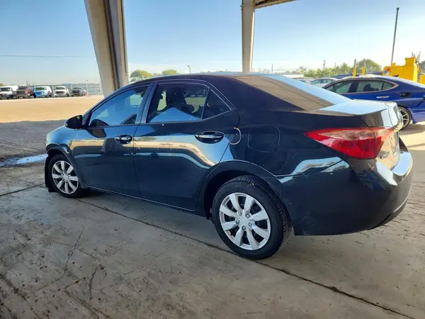 2T1BURHEXHC773948 2017 TOYOTA COROLLA - Image 2