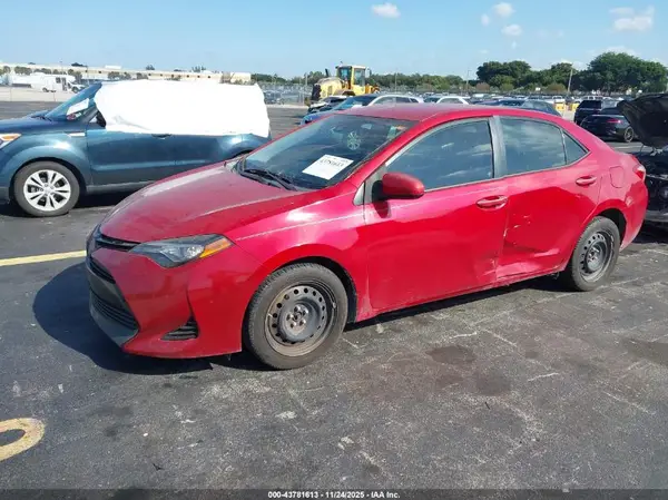 2T1BURHEXHC774730 2017 TOYOTA COROLLA - Image 2