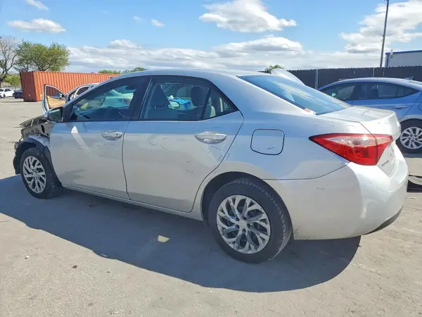2T1BURHEXHC777451 2017 TOYOTA COROLLA - Image 2