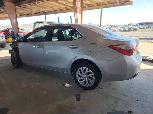 2T1BURHEXHC779605 2017 TOYOTA COROLLA - Image 2