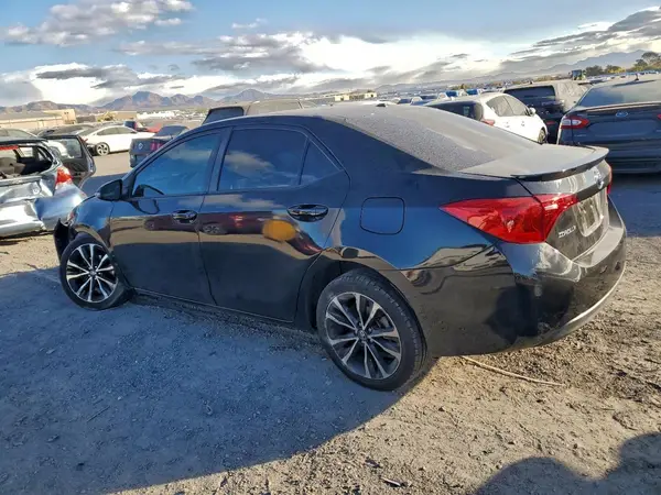2T1BURHEXHC783928 2017 TOYOTA COROLLA - Image 2