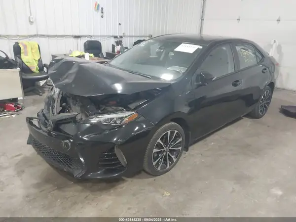 2T1BURHEXHC786666 2017 TOYOTA COROLLA - Image 2