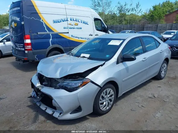 2T1BURHEXHC801425 2017 TOYOTA COROLLA - Image 2