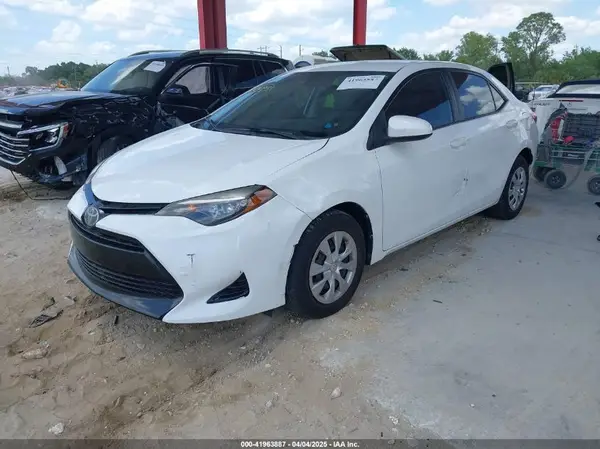 2T1BURHEXHC803580 2017 TOYOTA COROLLA - Image 2