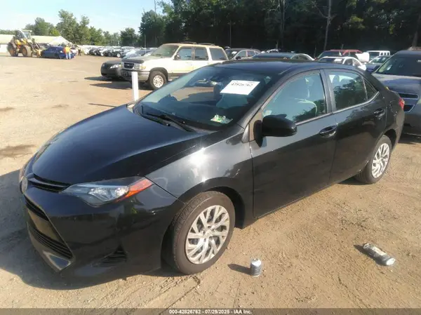 2T1BURHEXHC805250 2017 TOYOTA COROLLA - Image 2