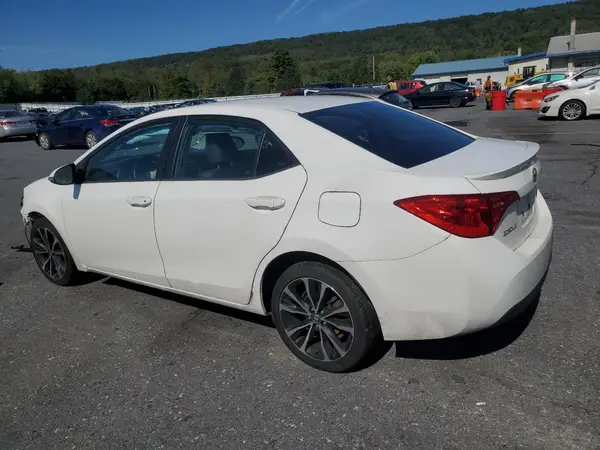 2T1BURHEXHC815695 2017 TOYOTA COROLLA - Image 2