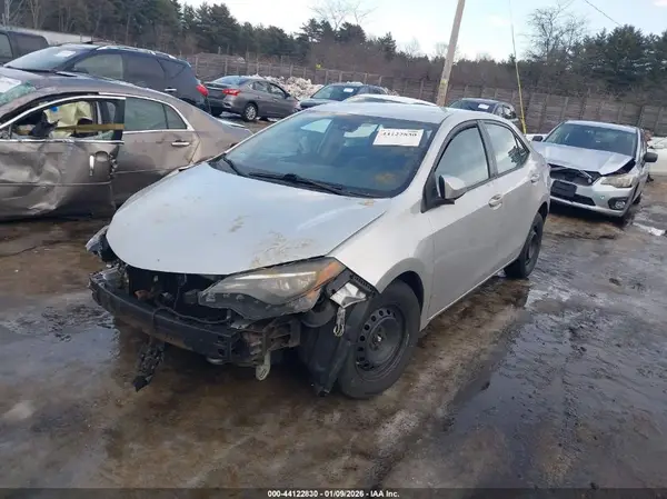 2T1BURHEXHC824414 2017 TOYOTA COROLLA - Image 2