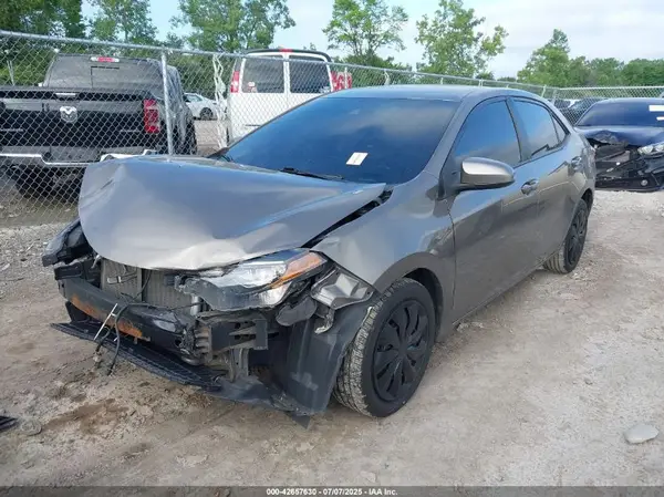 2T1BURHEXHC826535 2017 TOYOTA COROLLA - Image 2