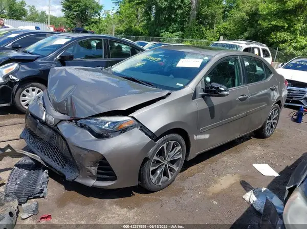 2T1BURHEXHC838880 2017 TOYOTA COROLLA - Image 2
