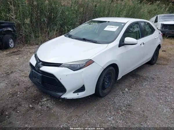 2T1BURHEXHC839320 2017 TOYOTA COROLLA - Image 2
