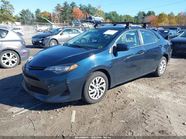 2T1BURHEXHC847367 2017 TOYOTA COROLLA - Image 2