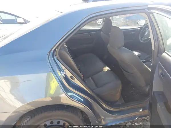2T1BURHEXHC854304 2017 TOYOTA COROLLA - Image 8