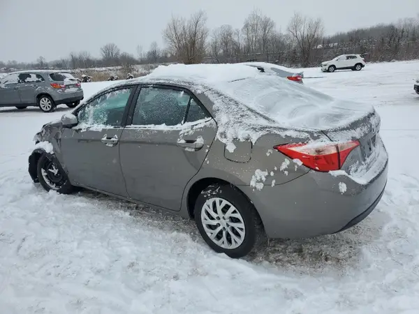 2T1BURHEXHC854447 2017 TOYOTA COROLLA - Image 2