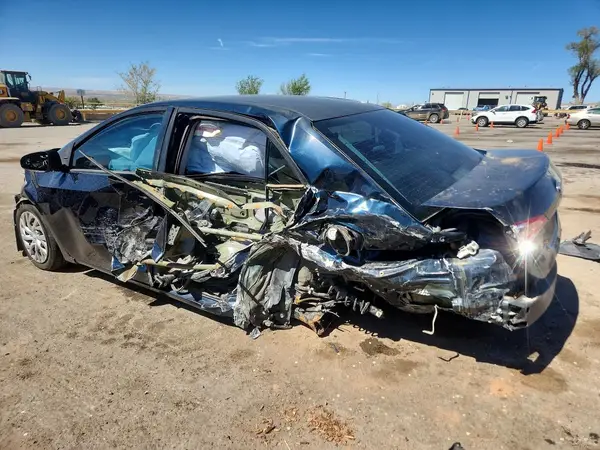 2T1BURHEXHC855887 2017 TOYOTA COROLLA - Image 2