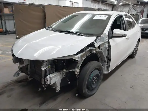 2T1BURHEXHC859891 2017 TOYOTA COROLLA - Image 2