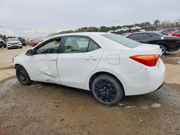 2T1BURHEXHC861639 2017 TOYOTA COROLLA - Image 2
