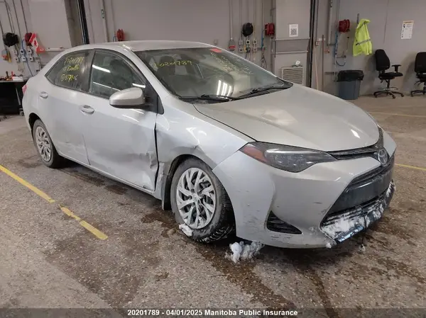 2T1BURHEXHC877906 2017 TOYOTA COROLLA - Image 1
