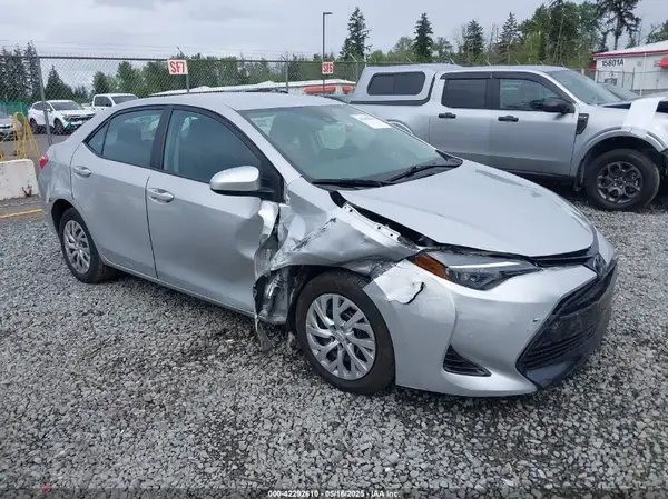 2T1BURHEXHC883723 2017 TOYOTA COROLLA - Image 1