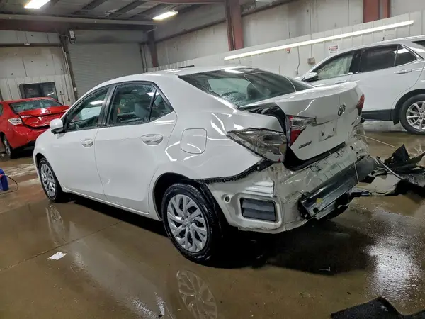 2T1BURHEXHC885536 2017 TOYOTA COROLLA - Image 2