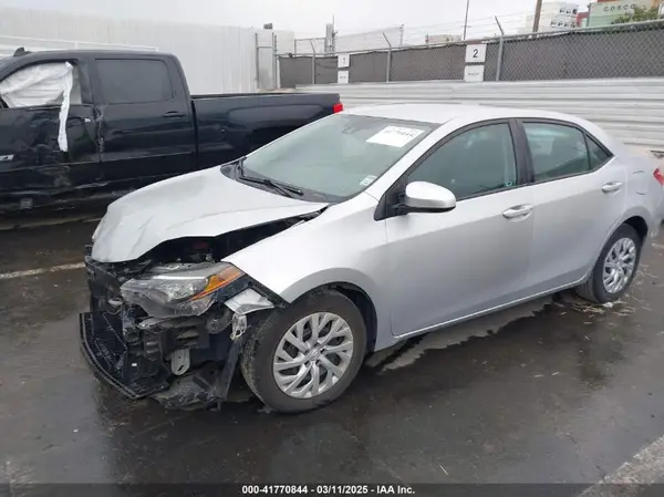 2T1BURHEXHC886766 2017 TOYOTA COROLLA - Image 2