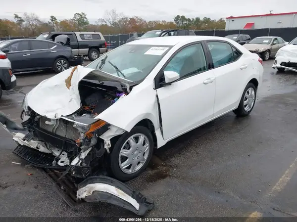 2T1BURHEXHC899890 2017 TOYOTA COROLLA - Image 2