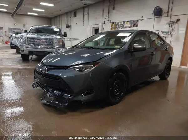 2T1BURHEXHC901895 2017 TOYOTA COROLLA - Image 2
