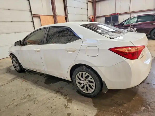 2T1BURHEXHC907812 2017 TOYOTA COROLLA - Image 2
