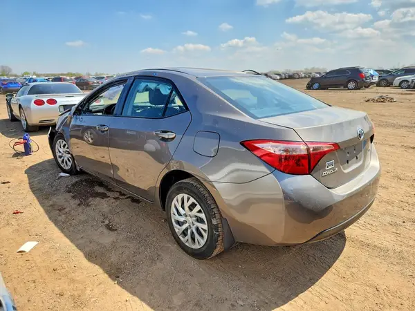 2T1BURHEXHC908149 2017 TOYOTA COROLLA - Image 2