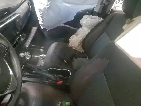 2T1BURHEXHC908975 2017 TOYOTA COROLLA - Image 8