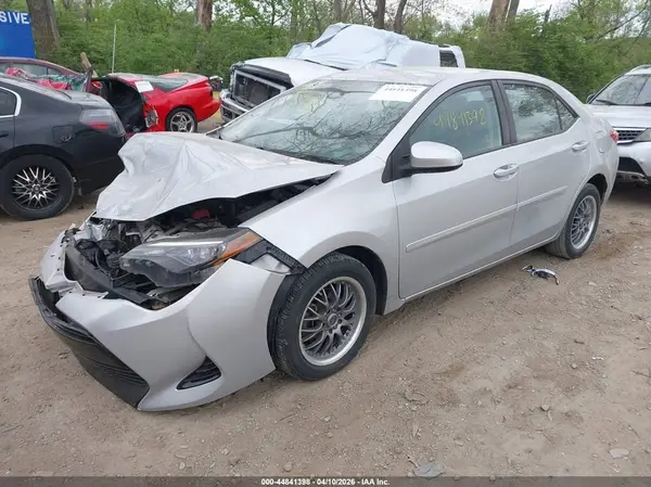 2T1BURHEXHC910824 2017 TOYOTA COROLLA - Image 2