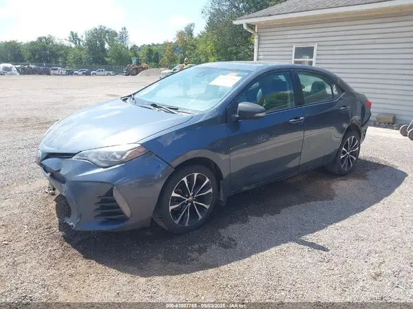 2T1BURHEXHC911097 2017 TOYOTA COROLLA - Image 2