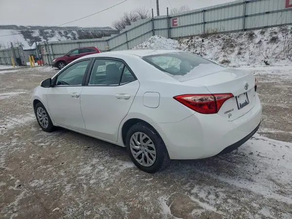 2T1BURHEXHC931933 2017 TOYOTA COROLLA - Image 2